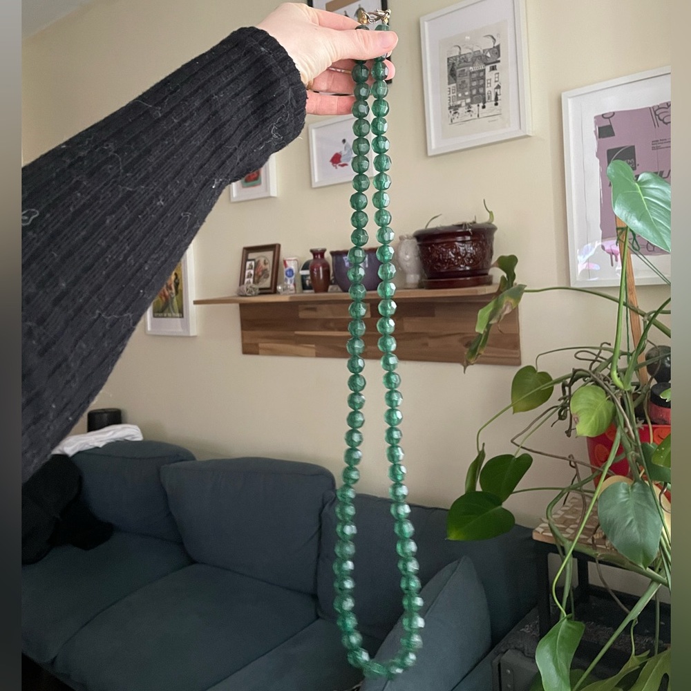 Dark green jeweled bead necklace